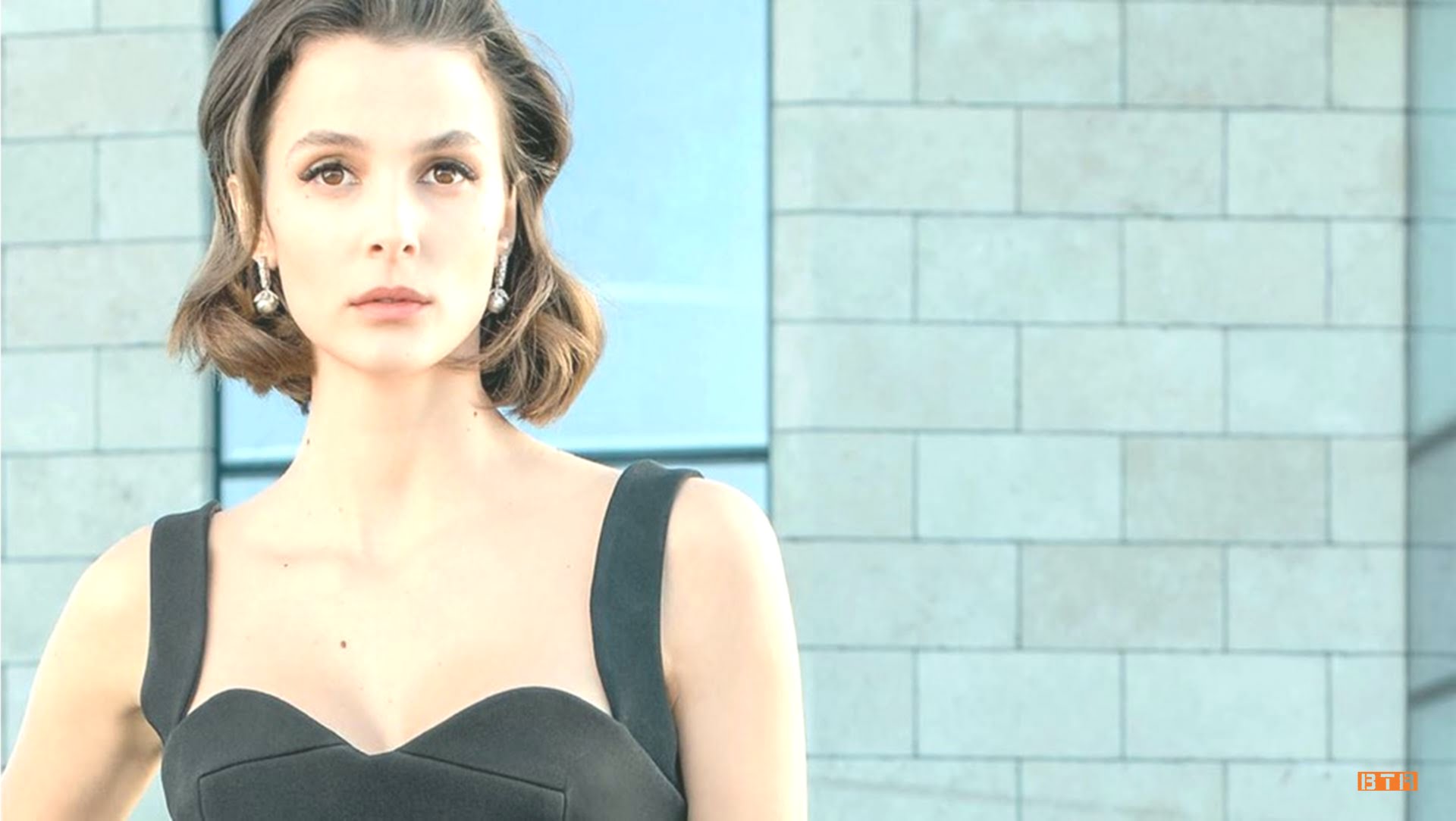 Büşra Develi Kimdir? 6 busra develi 16