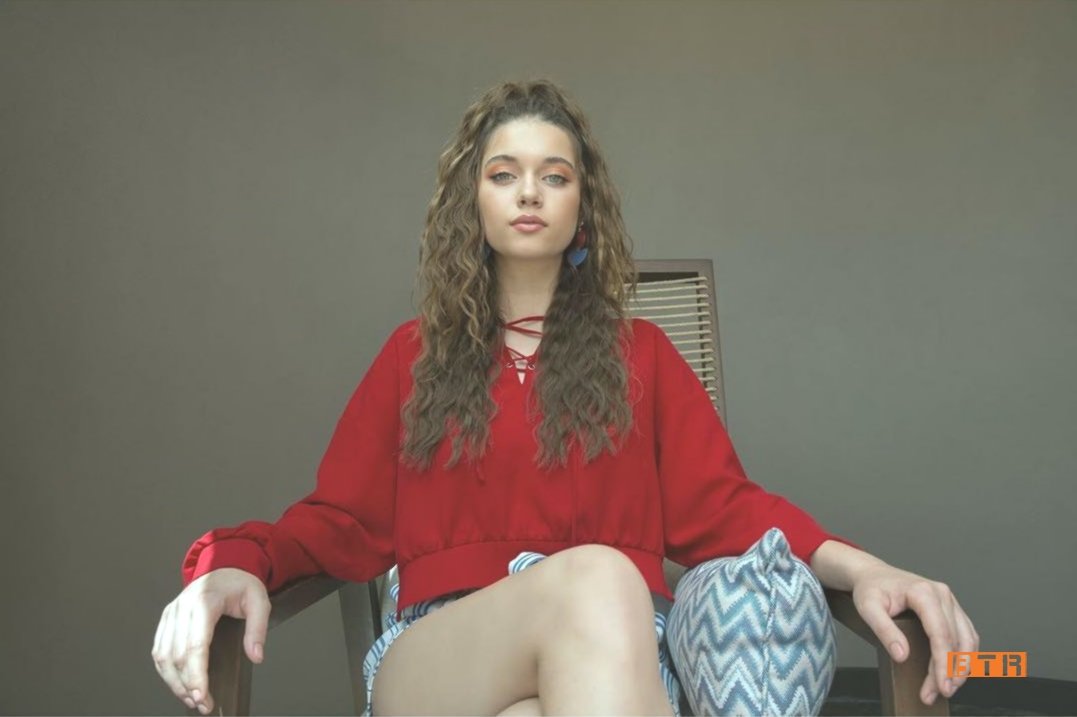 Afra Saraçoğlu Kimdir? 10 arfa saracoglu 44