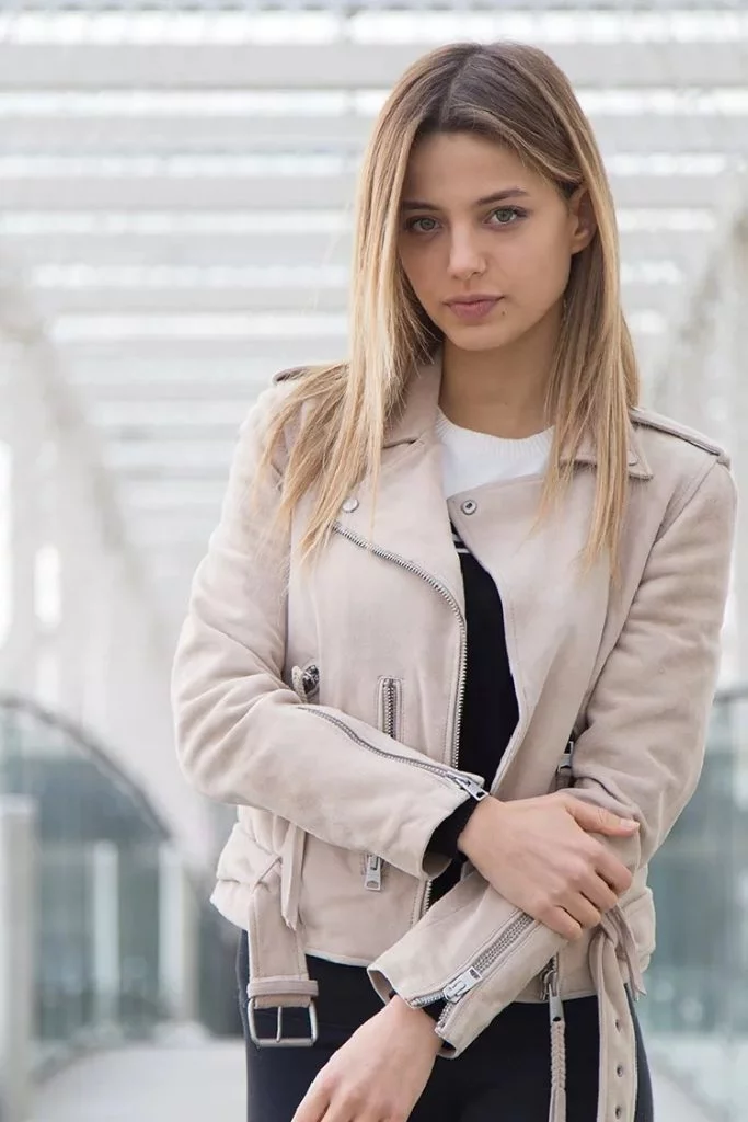 Leyla Tanlar Kimdir? 4 leyla tanlar 3