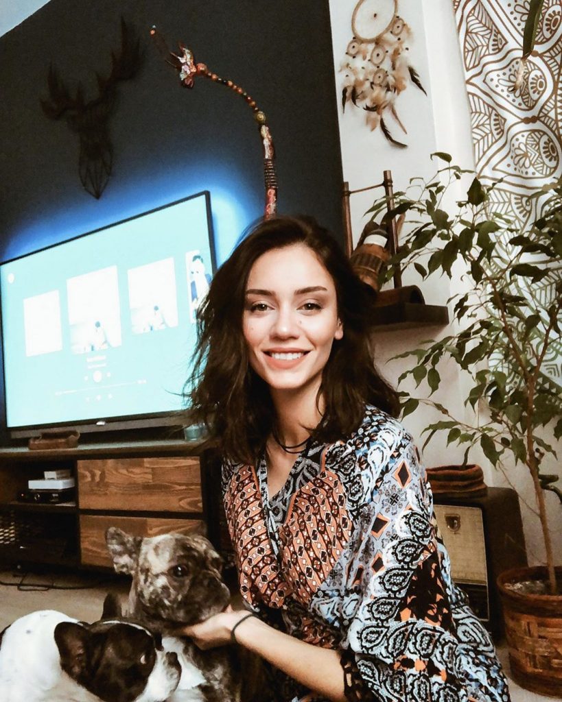 Hazal Benli Kimdir? 4 hazal benli 3