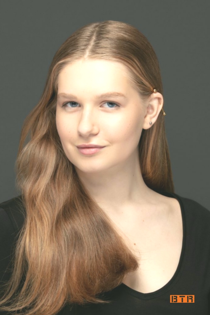 Jasmine Simin Berkiş Kimdir? 2 jasmine simin berkis 1