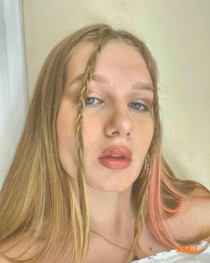 Jasmine Simin Berkiş Kimdir? 4 jasmine simin berkis 3