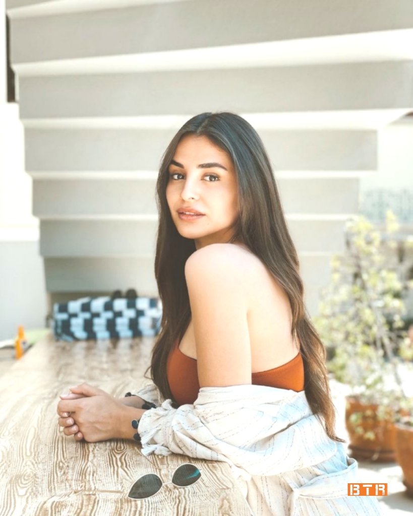 hazal caglar 16