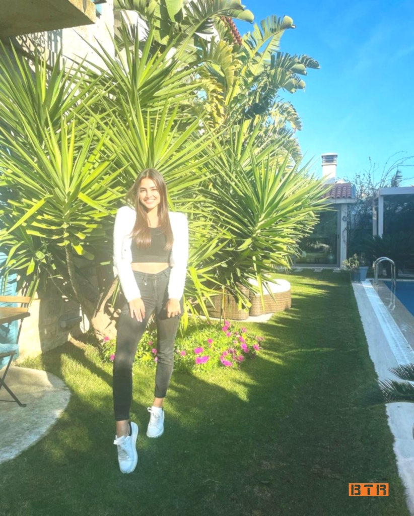hazal caglar 7