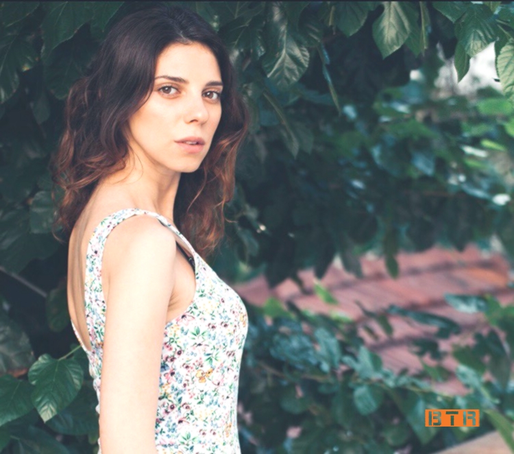 Ebru Ünlü Kimdir? 4 ebru unlu 3