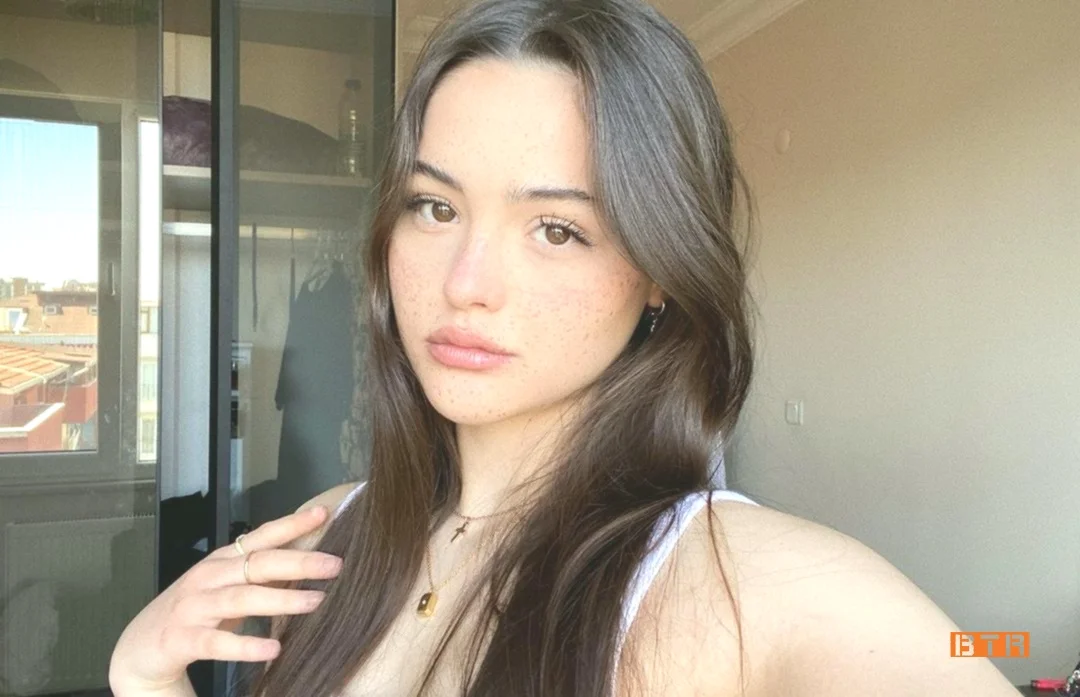 Derya Pınar Ak Kimdir? 11 derya pinar ak 7