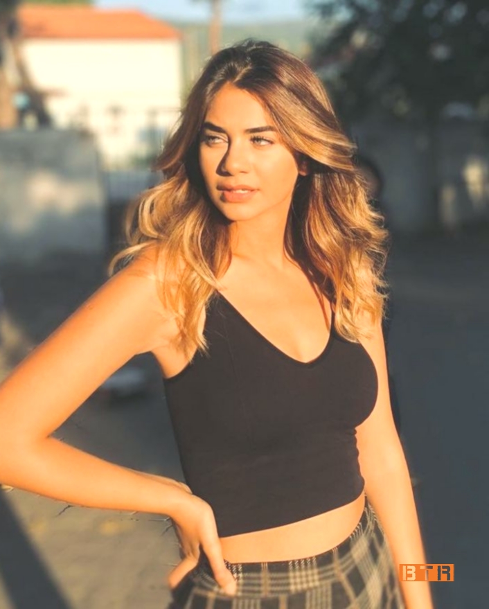 Ece Aydemir Kimdir? 2 ece aydemir 1