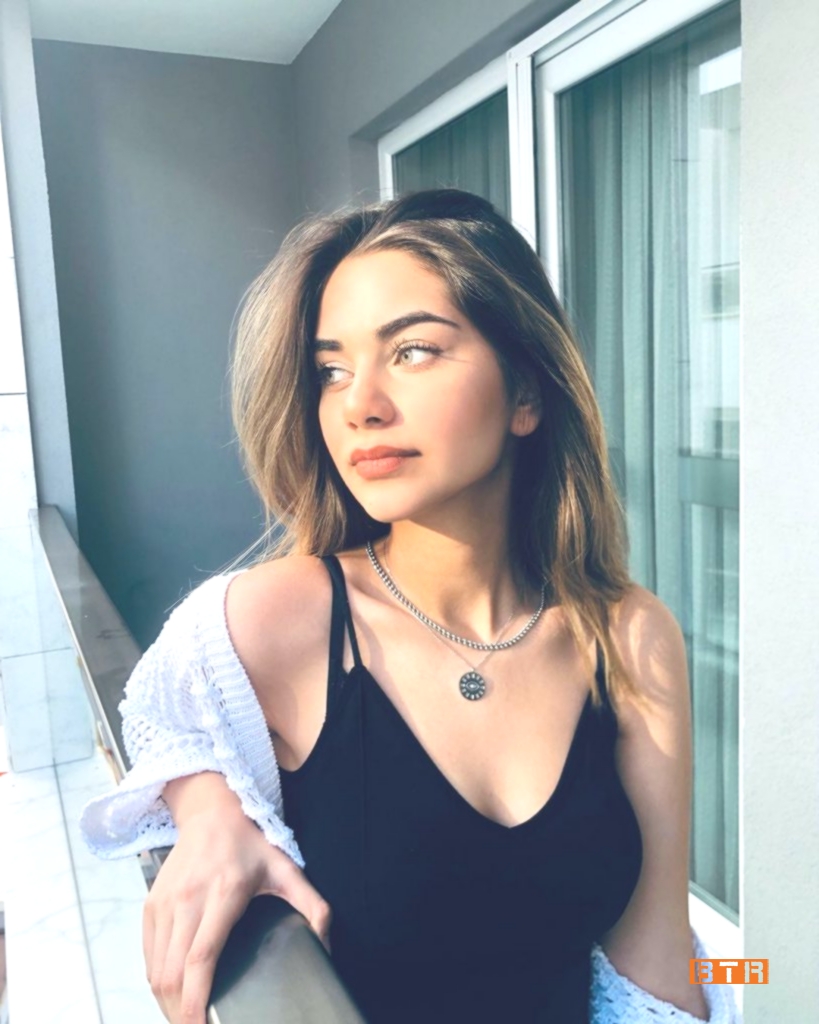 Ece Aydemir Kimdir? 12 ece aydemir 11 2