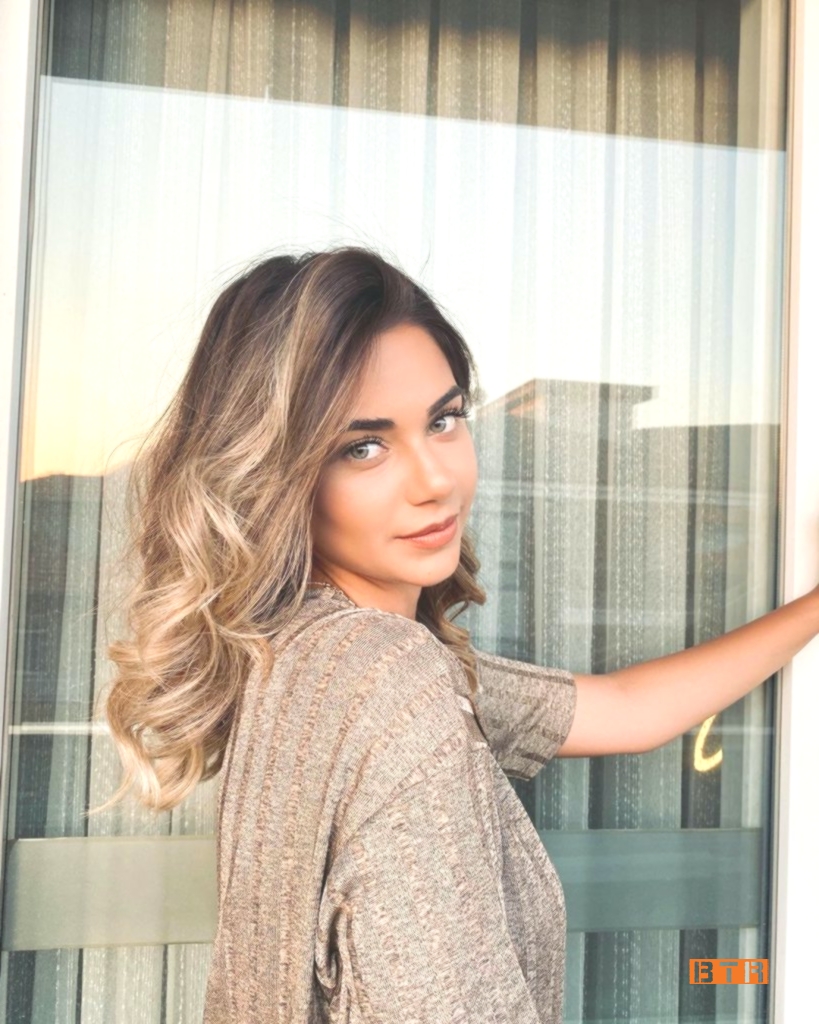 Ece Aydemir Kimdir? 10 ece aydemir 9
