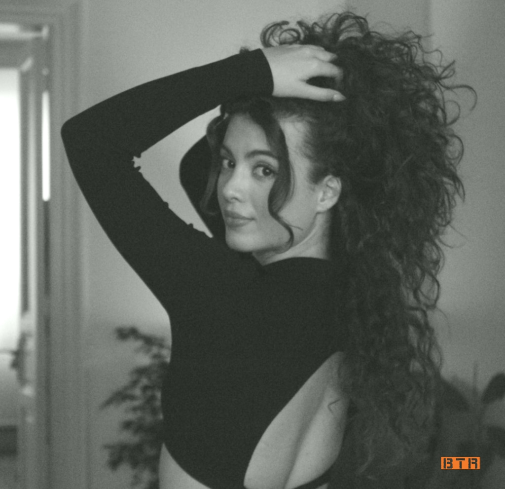 Elif Gökçe Özay Kimdir? 6 elif gokce ozay 5