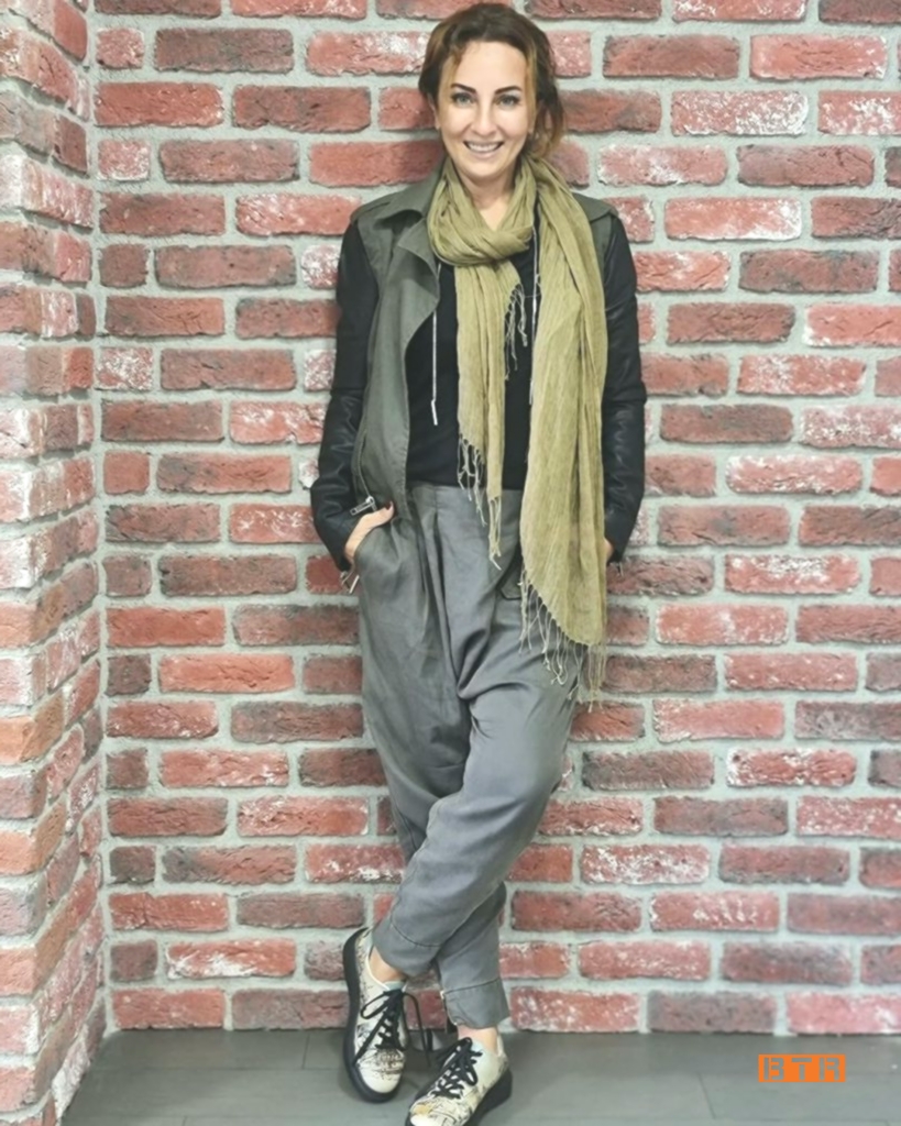 Esra Harmanda Kimdir? 13 esra harmanda 12