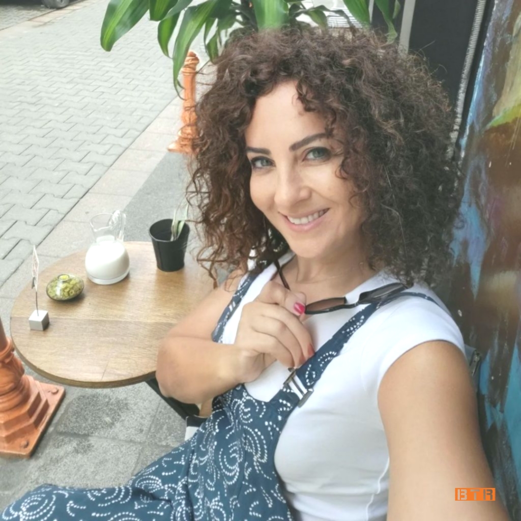 Esra Harmanda Kimdir? 4 esra harmanda 3
