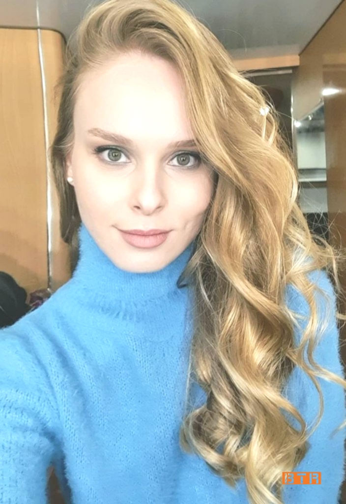 Zeynep Naz Eyüboğlu Kimdir? 2 zeynep naz eyuboglu 1