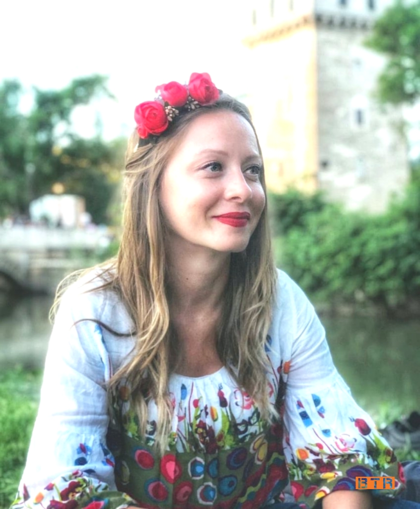Zeynep Naz Eyüboğlu Kimdir? 7 zeynep naz eyuboglu 6