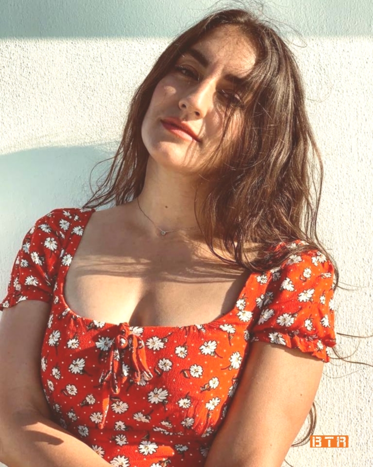 Naz Göktan Kimdir? 21 naz goktan 20