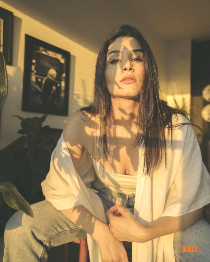Asena Girişken Kimdir? 4 asena girisken 3