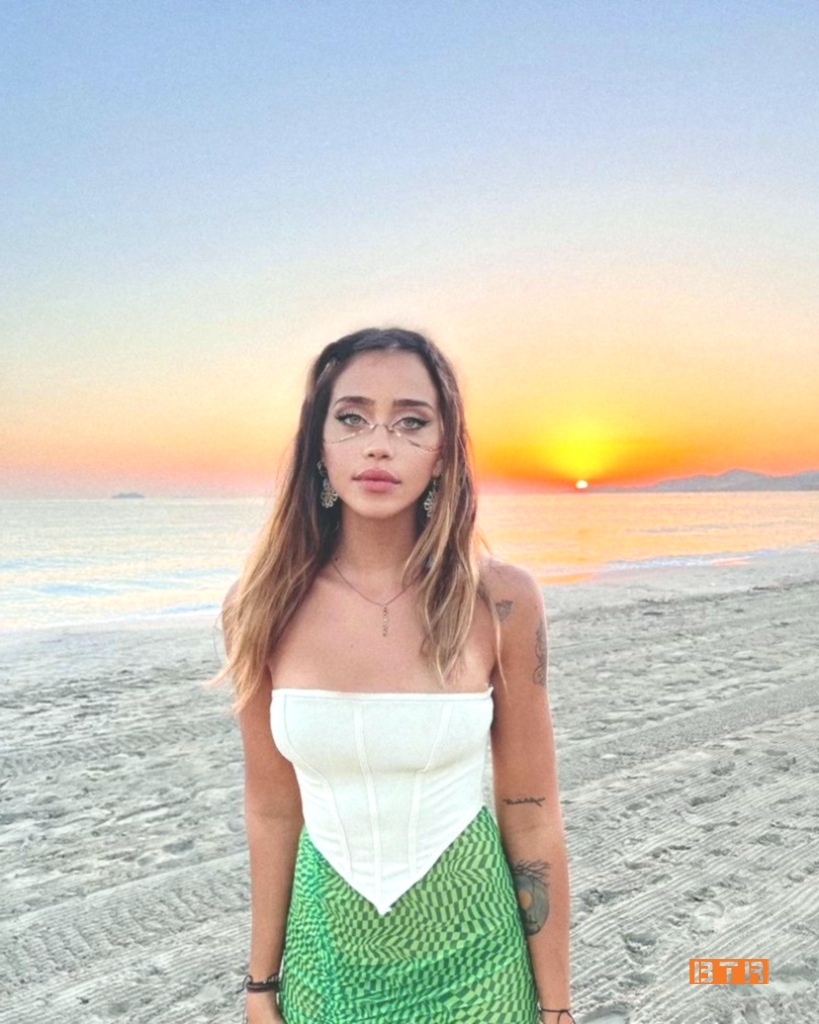 Zeynep Alkan Kimdir? 10 zeynep alkan 9