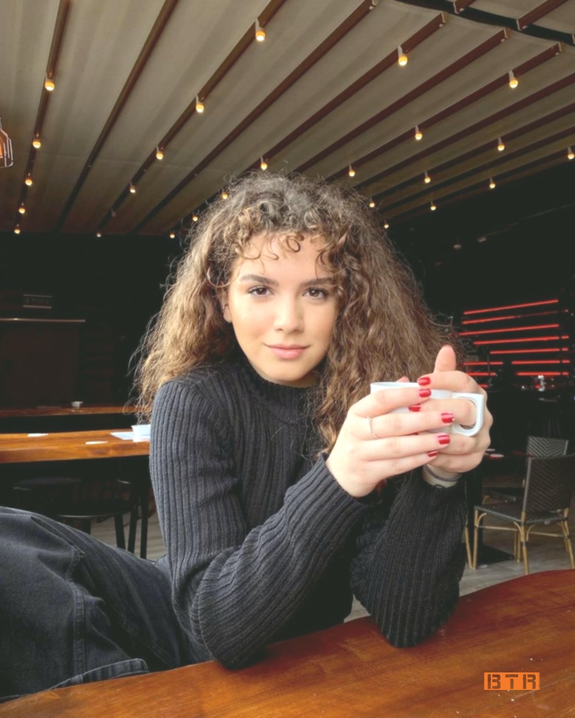 Zeynep Melis Girşen Kimdir? 16 zeynep melis girsen 15